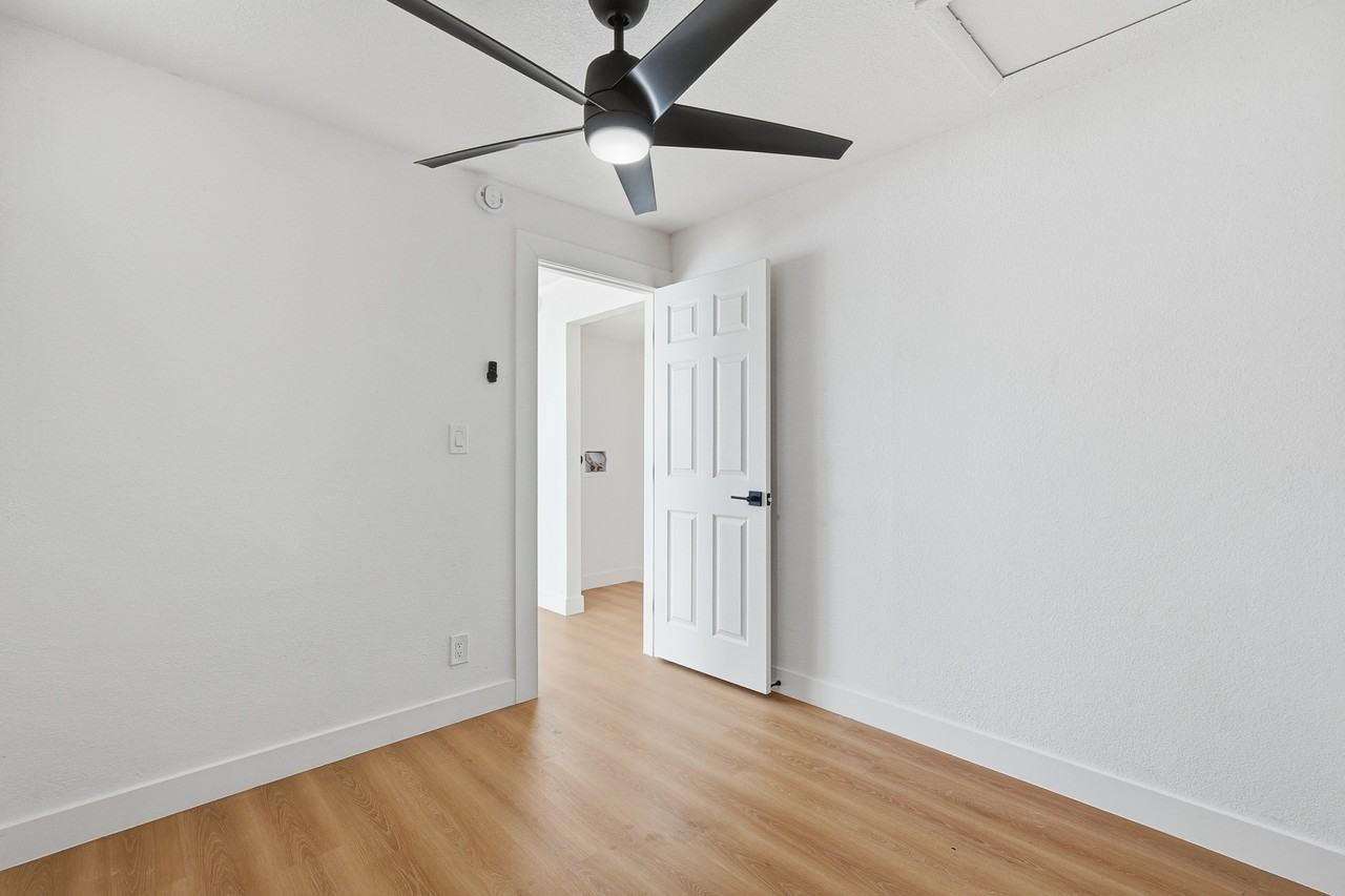 1310 N 48th Pl #1 - Photo 4 of 18