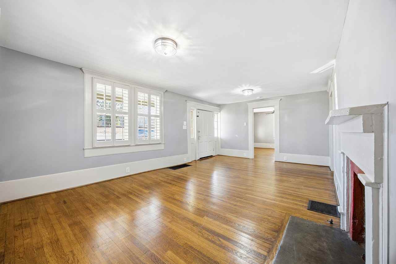 209 W Shadburn Ave #1 - Photo 4 of 20