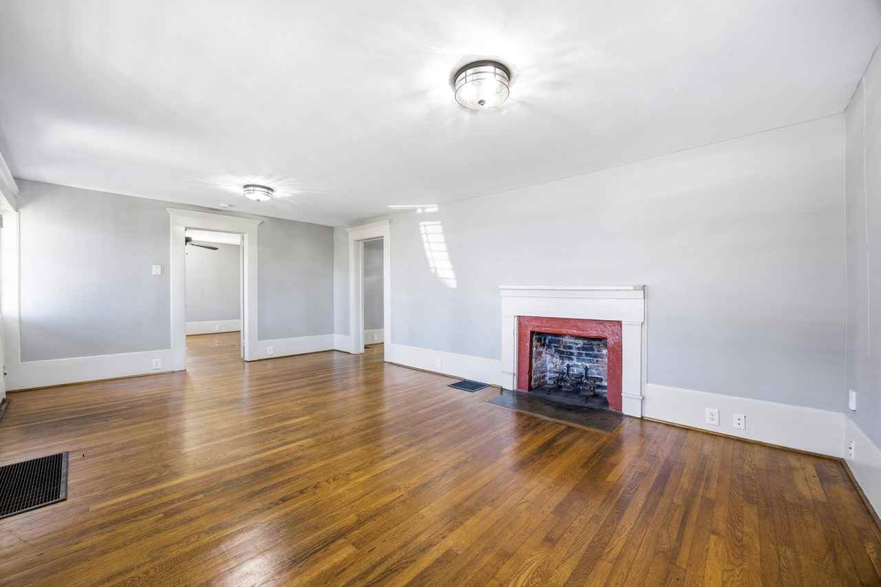 209 W Shadburn Ave #1 - Photo 5 of 20