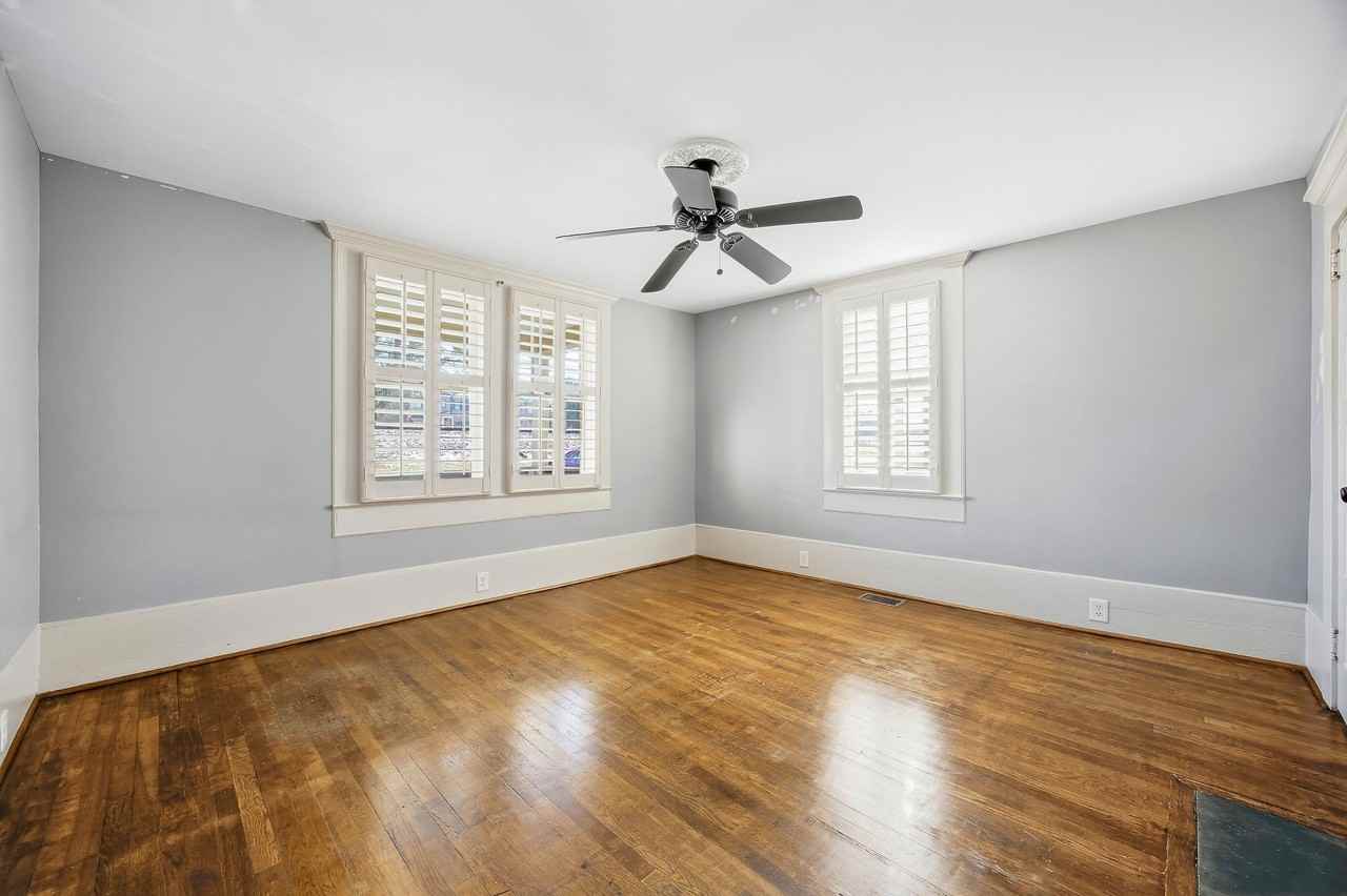 209 W Shadburn Ave #1 - Photo 7 of 20