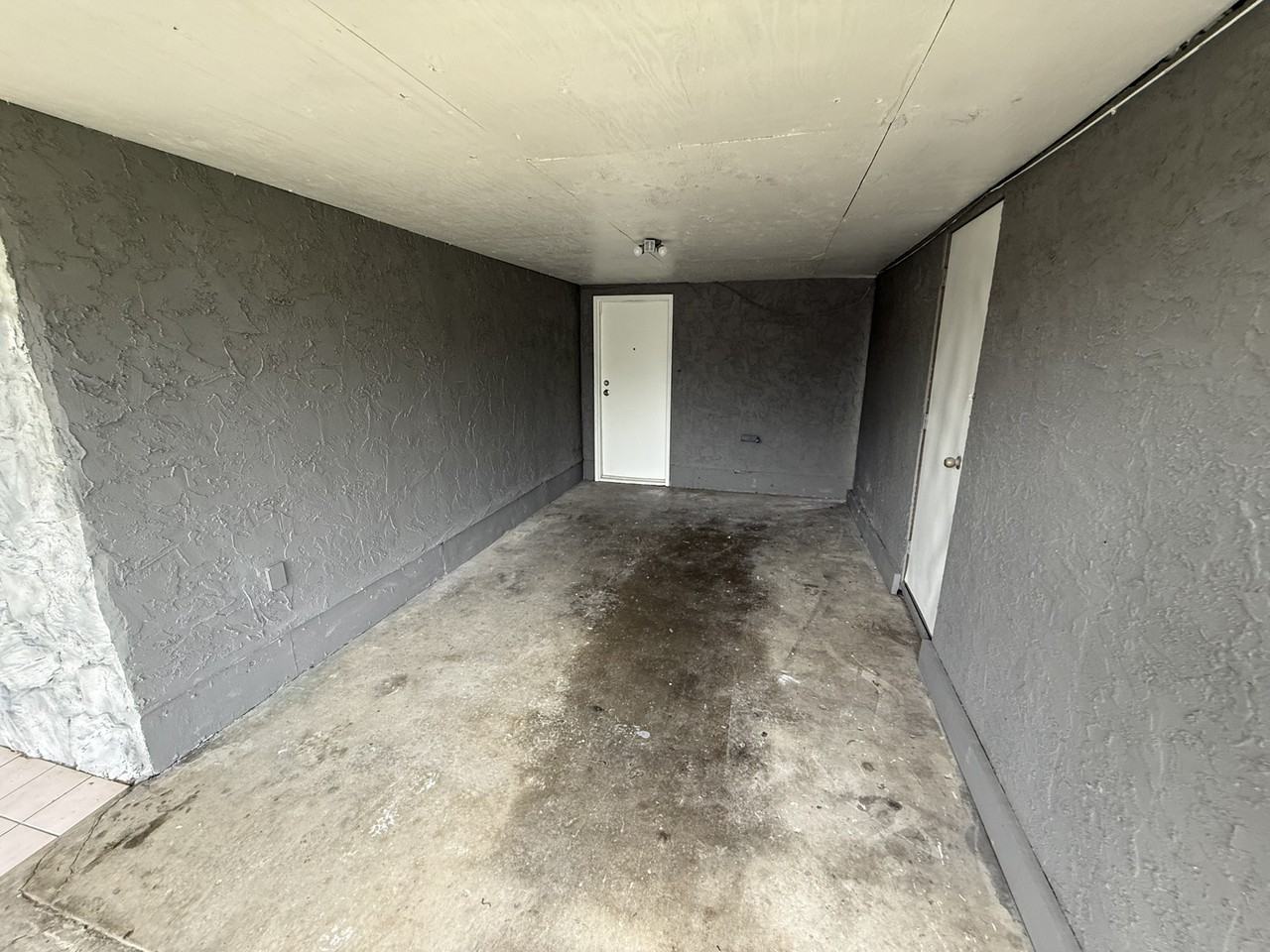 202 Derby Pl Lowr - Photo 7 of 17