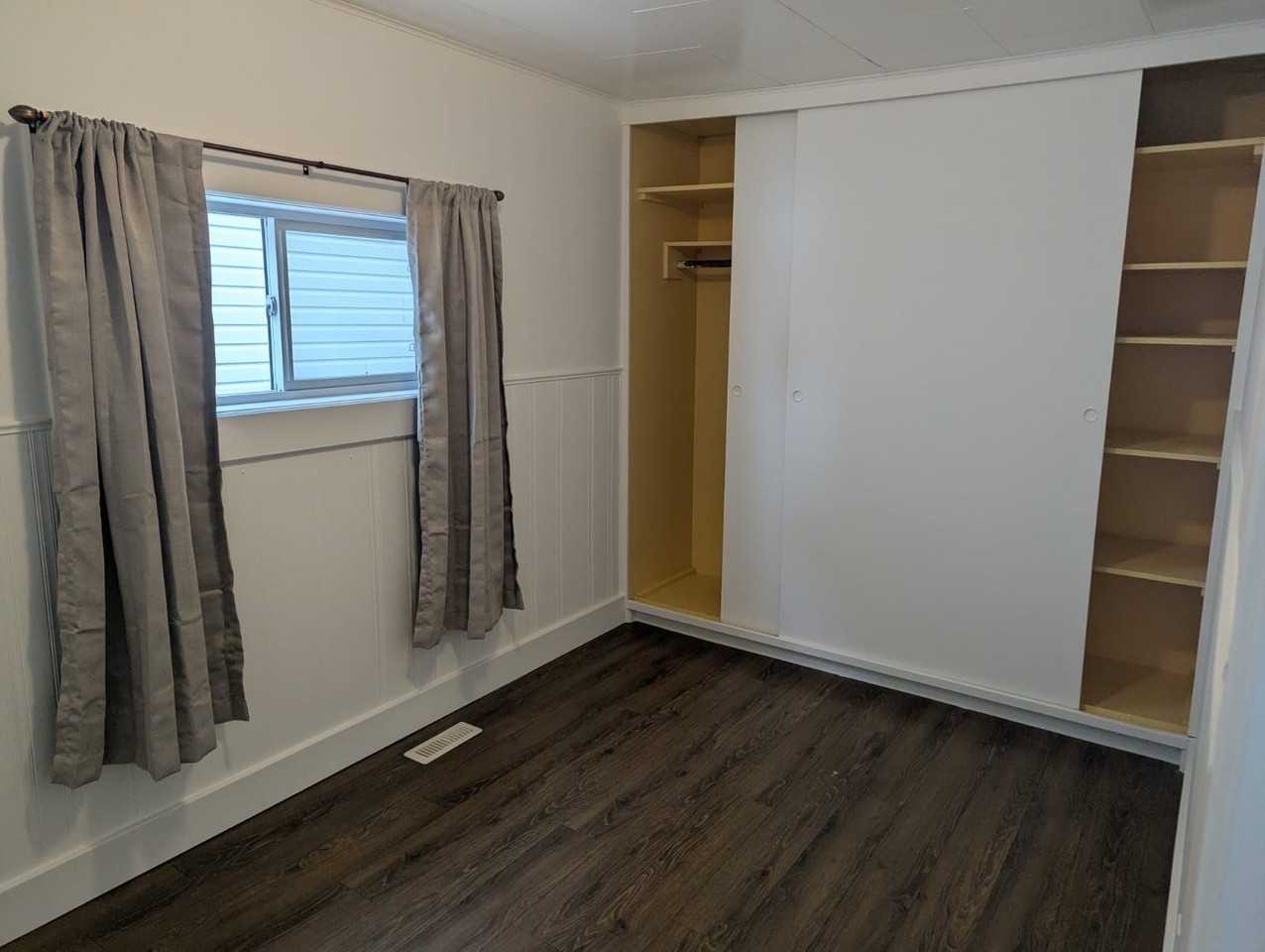 1616 102 Ave #1616 - Photo 7 of 12