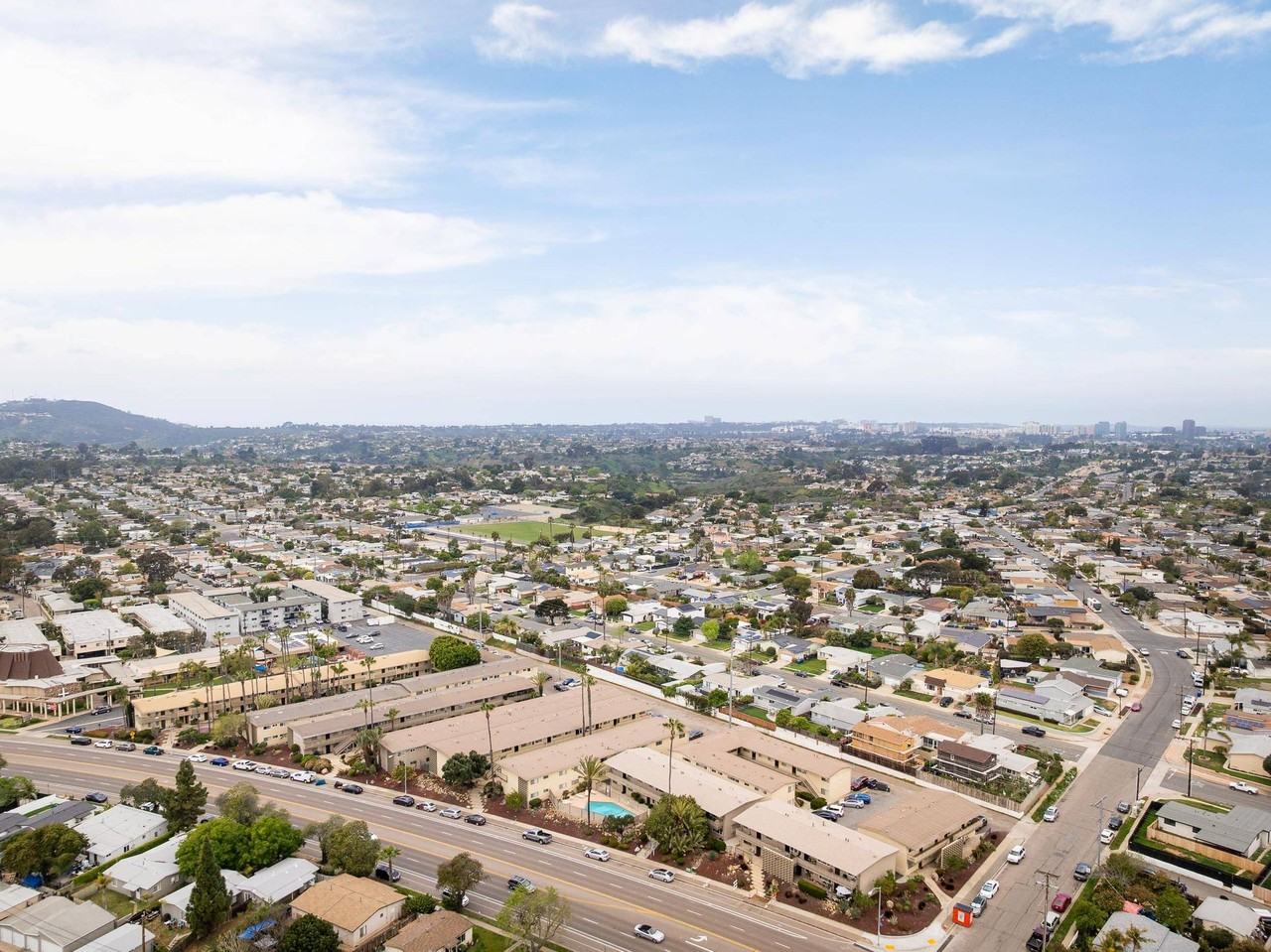 Desert Spa Apartments - Photo 4 of 50