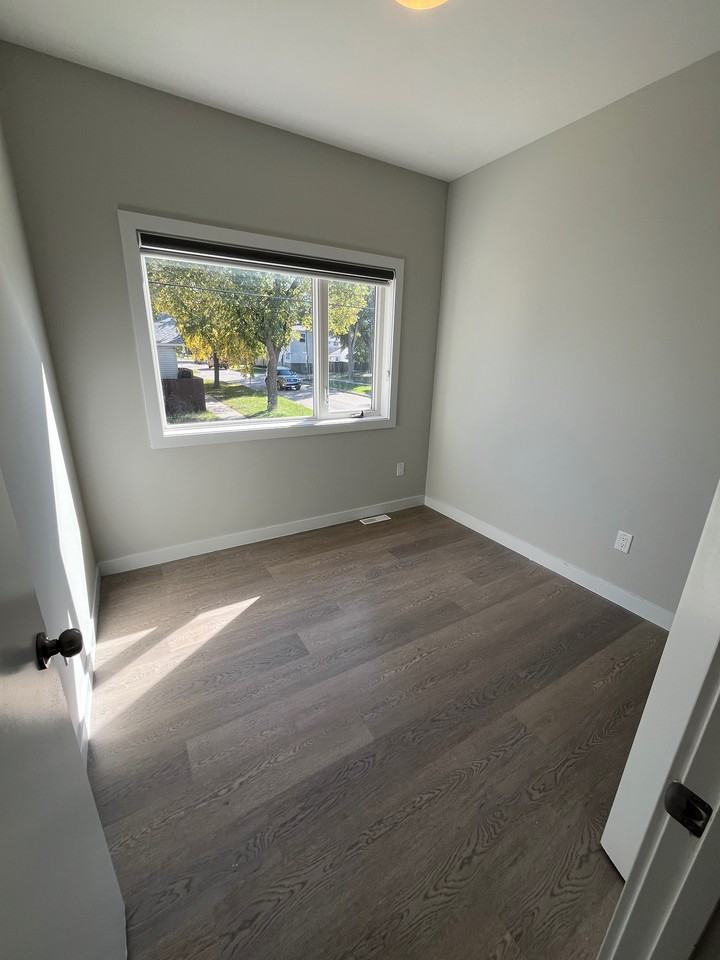 718 Kylemore Ave #1 - Photo 3 of 15