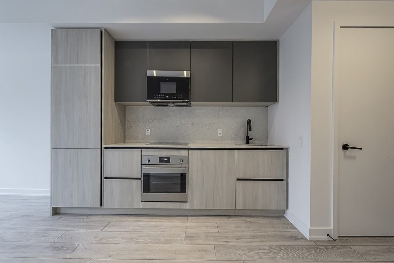 108 Peter & Adelaide #3509 - Photo 5 of 23