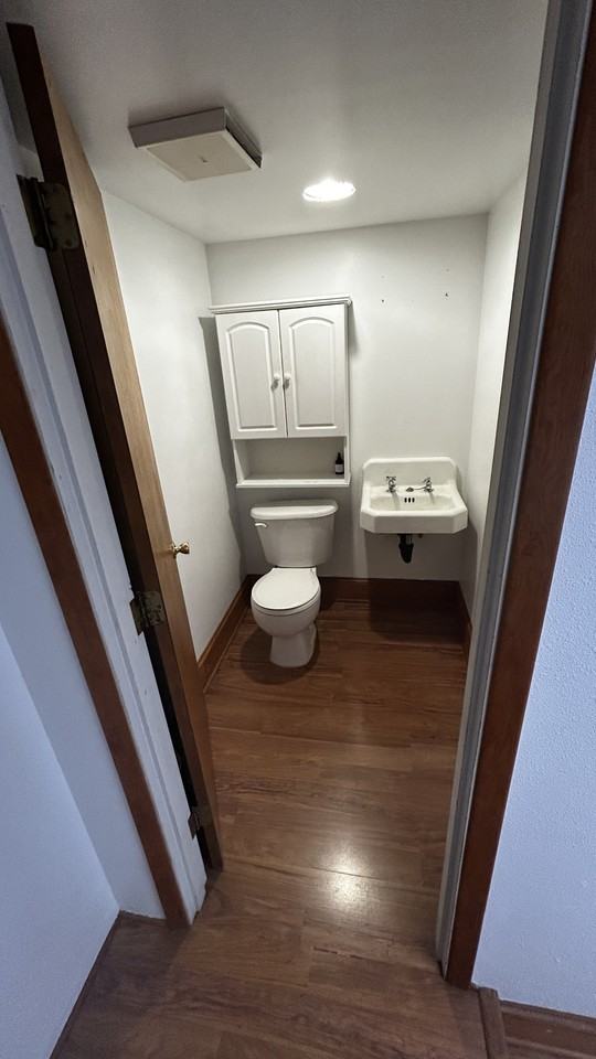 415 Se Jackson St #1 - Photo 2 of 10