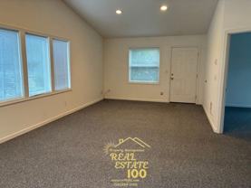 838 Se Oar Ave - Photo 1 of 1