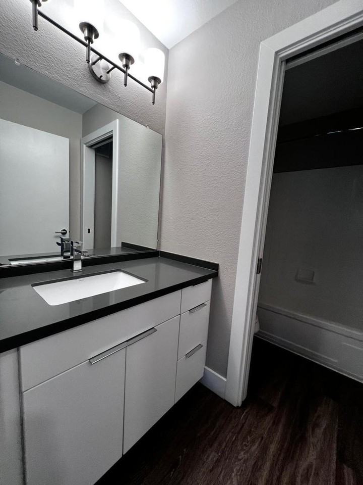 900 E Hillsdale Blvd - Photo 6 of 50