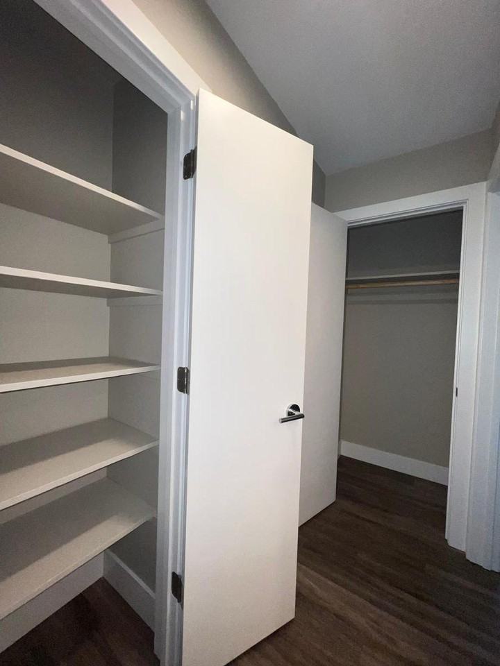 900 E Hillsdale Blvd - Photo 2 of 50