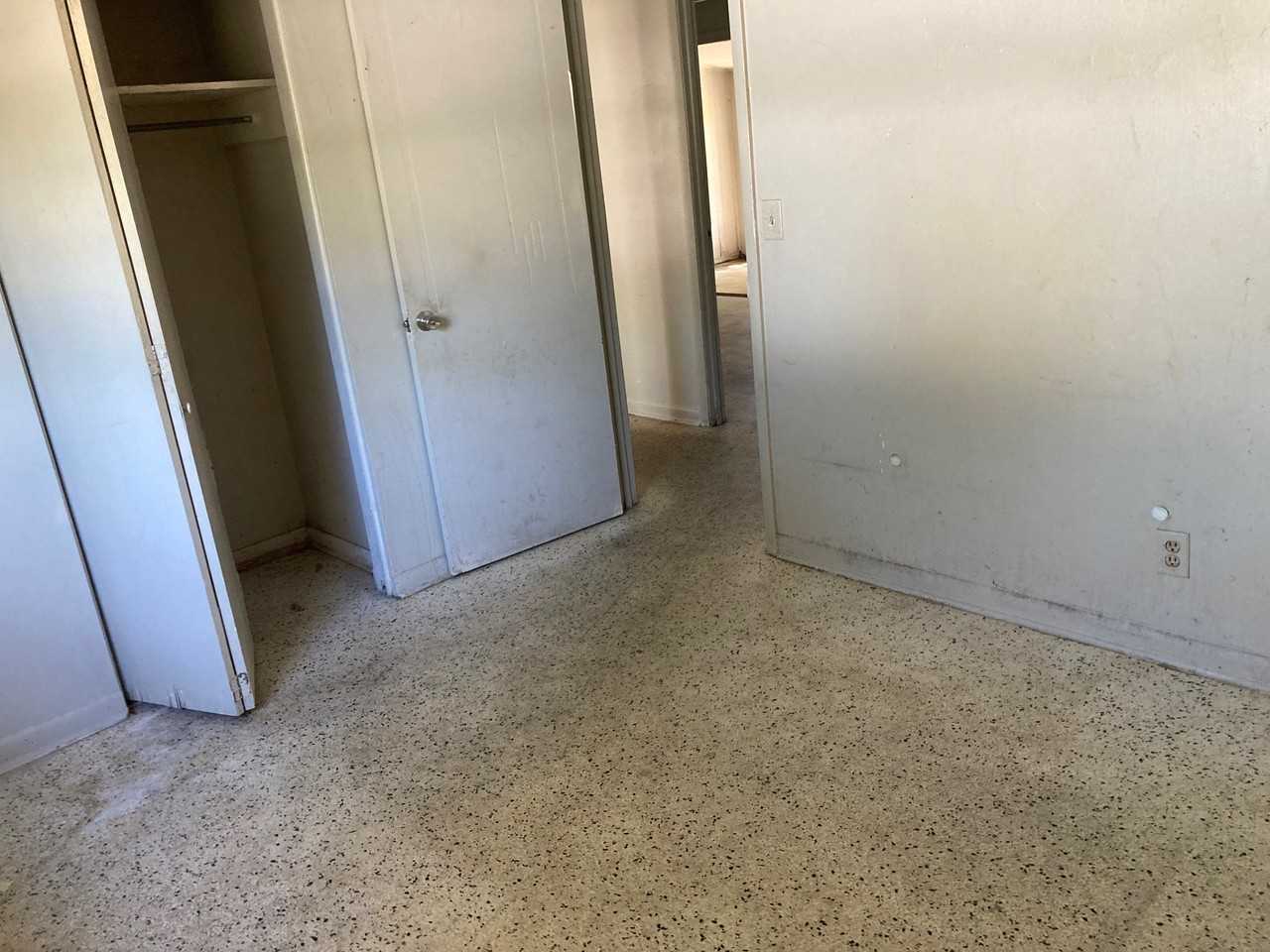 334 W Euclid Ave #10 - Photo 2 of 8