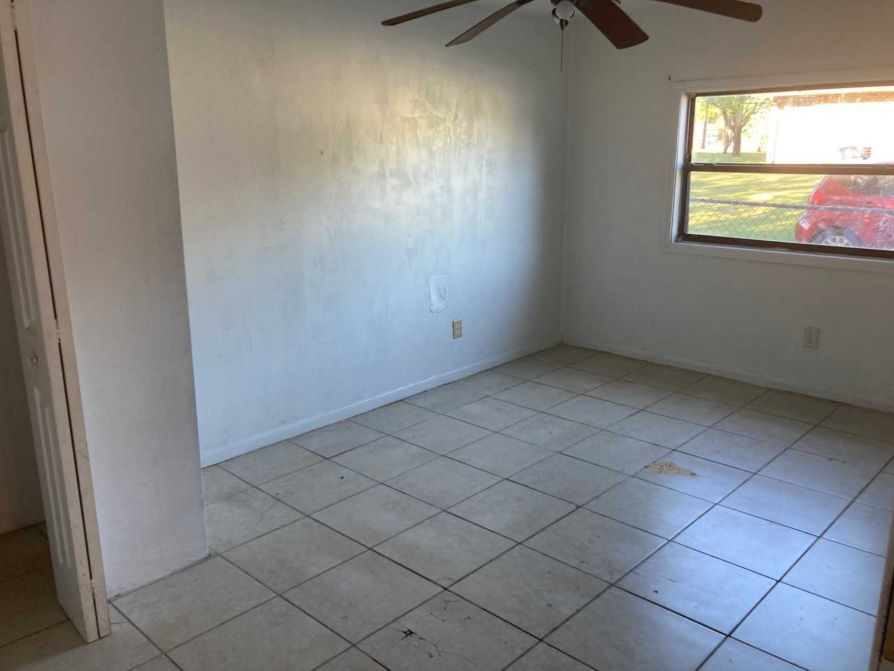 334 W Euclid Ave #10 - Photo 3 of 8