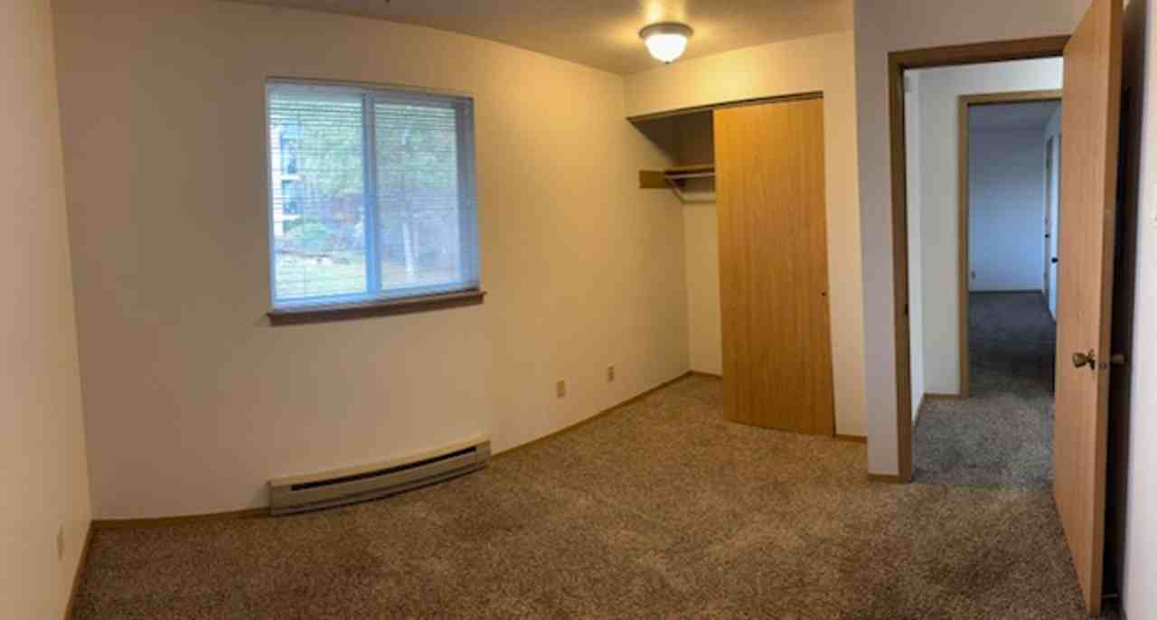 4015 - Photo 5 of 16