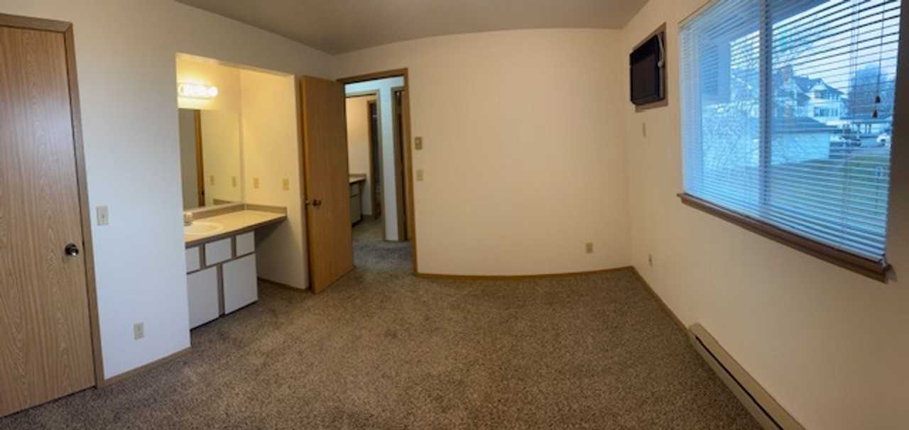 4015 - Photo 7 of 16