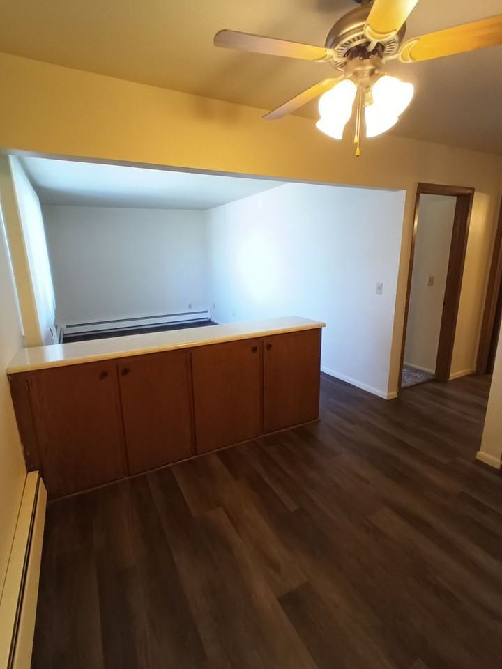 Fleur de Lis - Photo 7 of 13