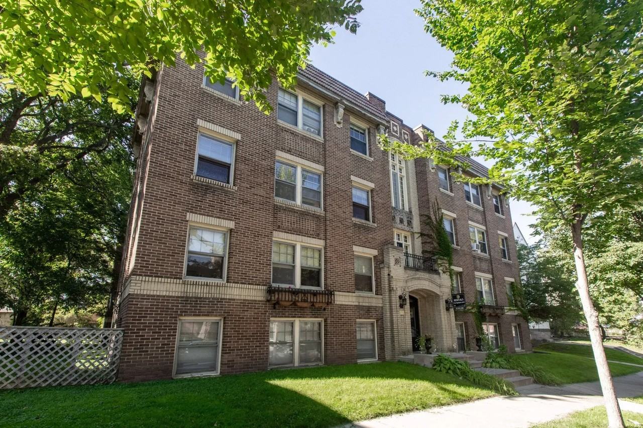 2610-18 Fremont Ave S - Photo 5 of 23