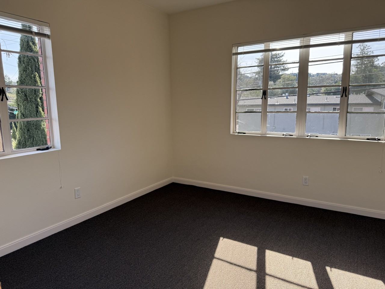 33 El Rose Dr #3 - Photo 7 of 26