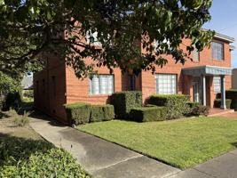 featured image of 33 El Rose Dr #3