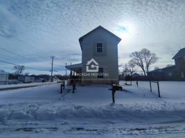 featured image of 1001 W 1st St #1