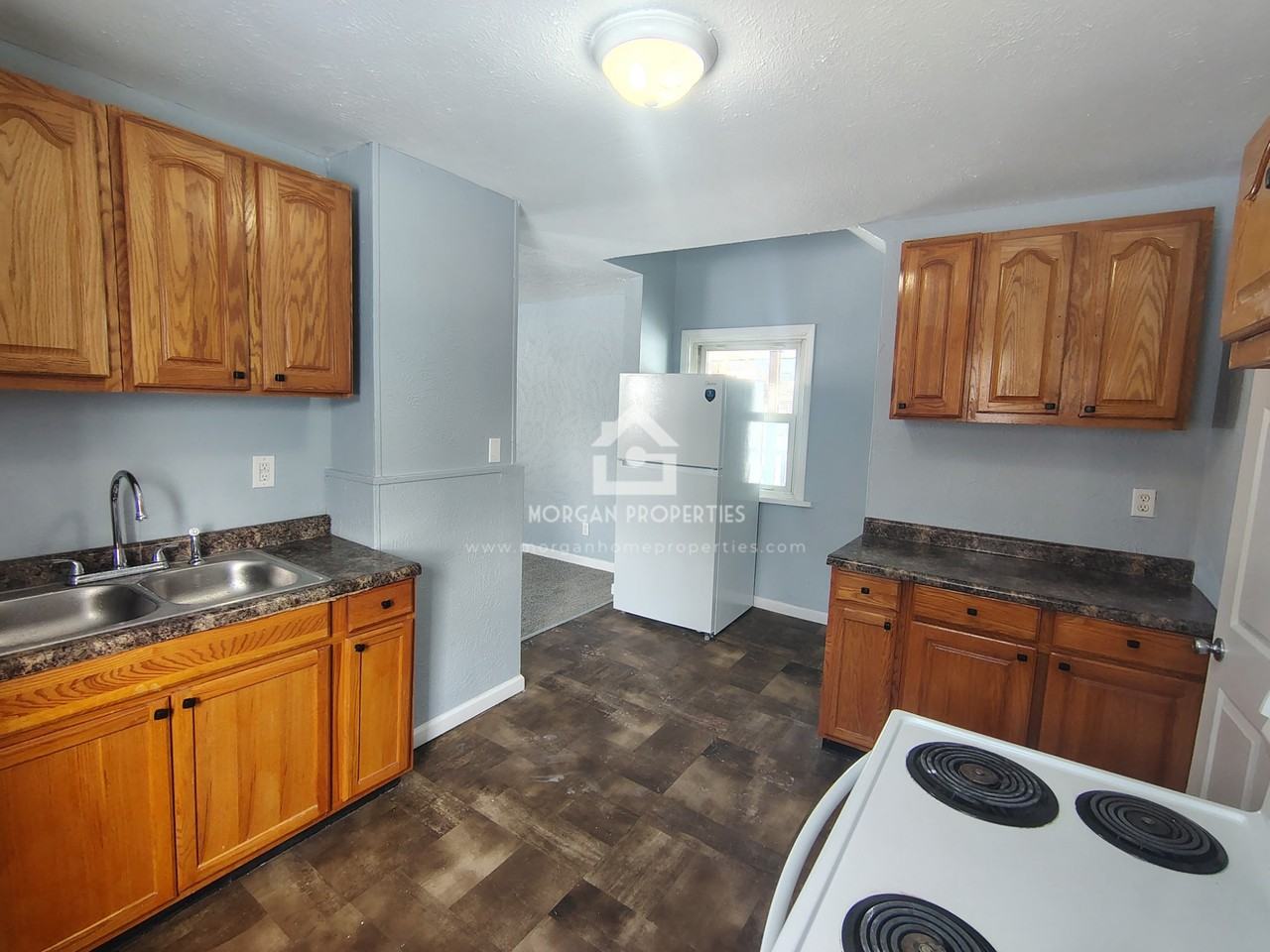 1001 W 1st St #1 - Photo 3 of 8