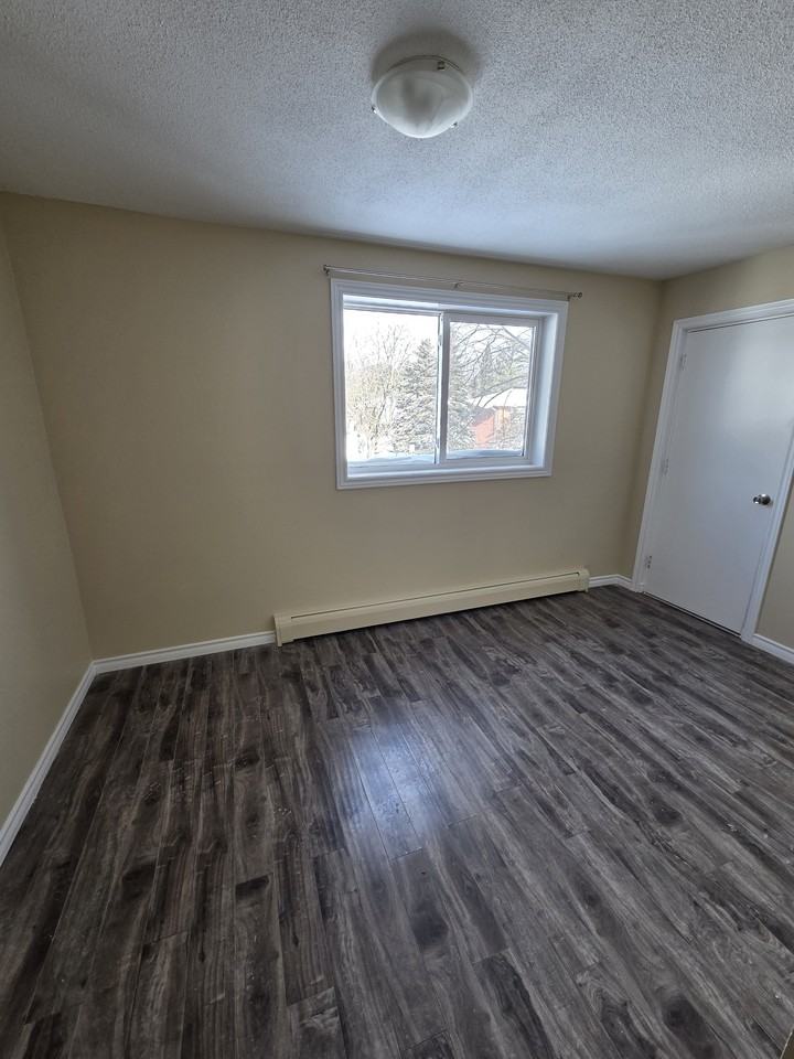 87 207-87 Westwood Drive #207 - Photo 5 of 15
