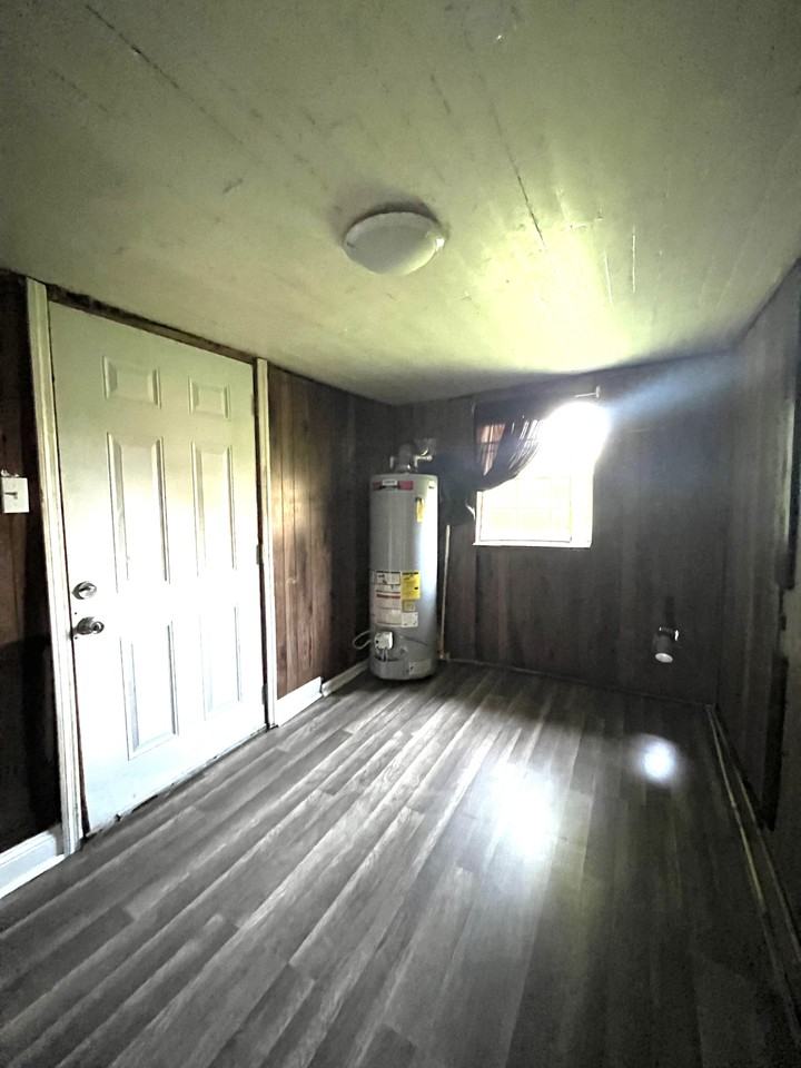 1105 N Mclemore Ave #B - Photo 7 of 9