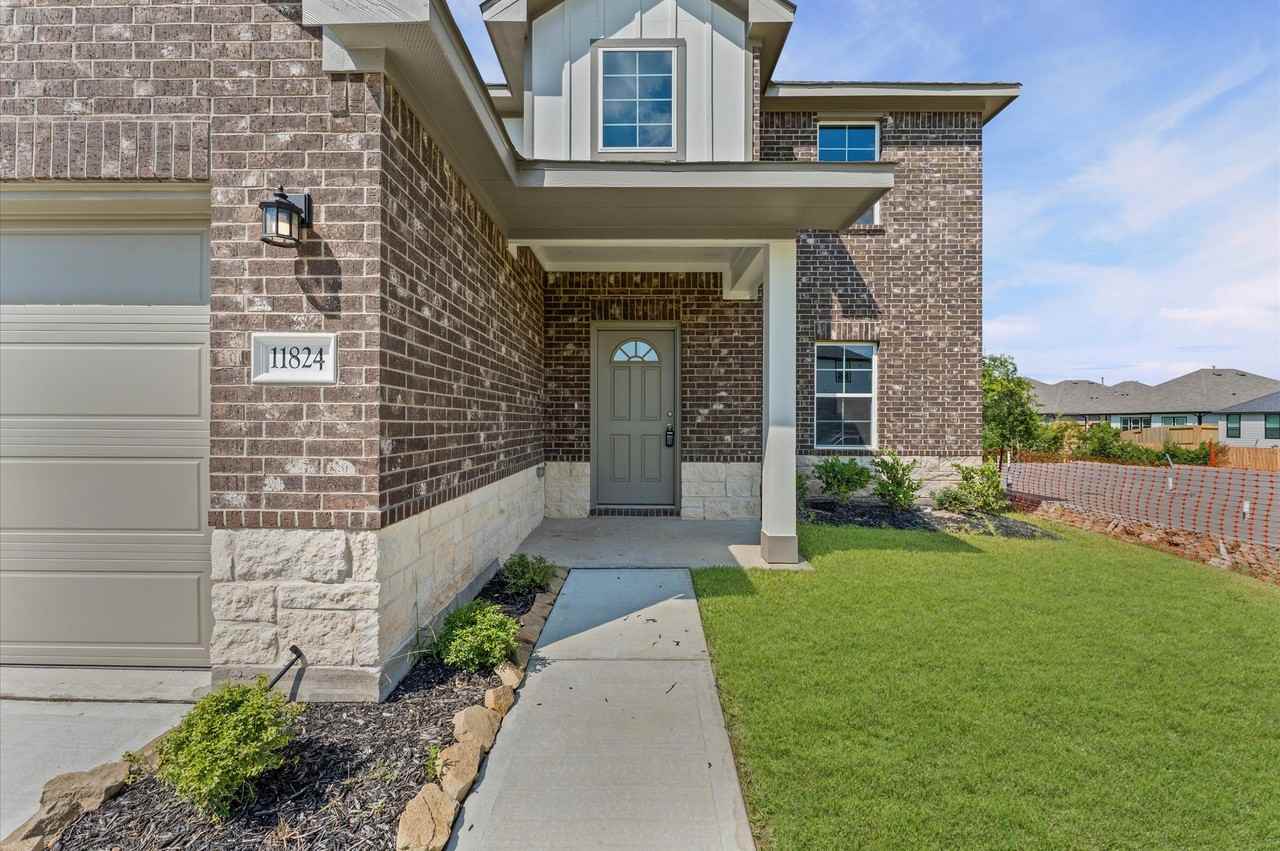 11824 Whirlaway Dr #1 - Photo 7 of 35