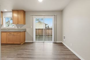 822 S Columbia St - Photo 1 of 1