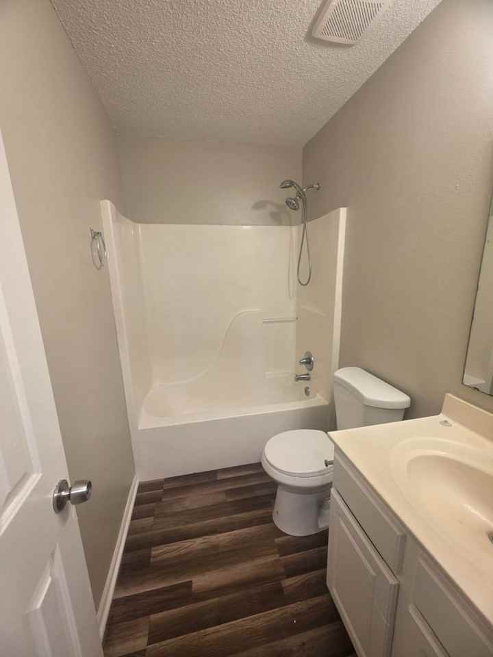 7010 N Gower Ave - Photo 7 of 11