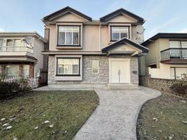 featured image of 759 51st Ave E Uppr #UPPER