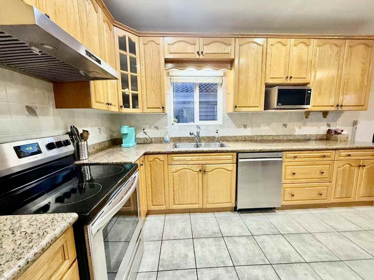 759 51st Ave E Uppr - Photo 5 of 15