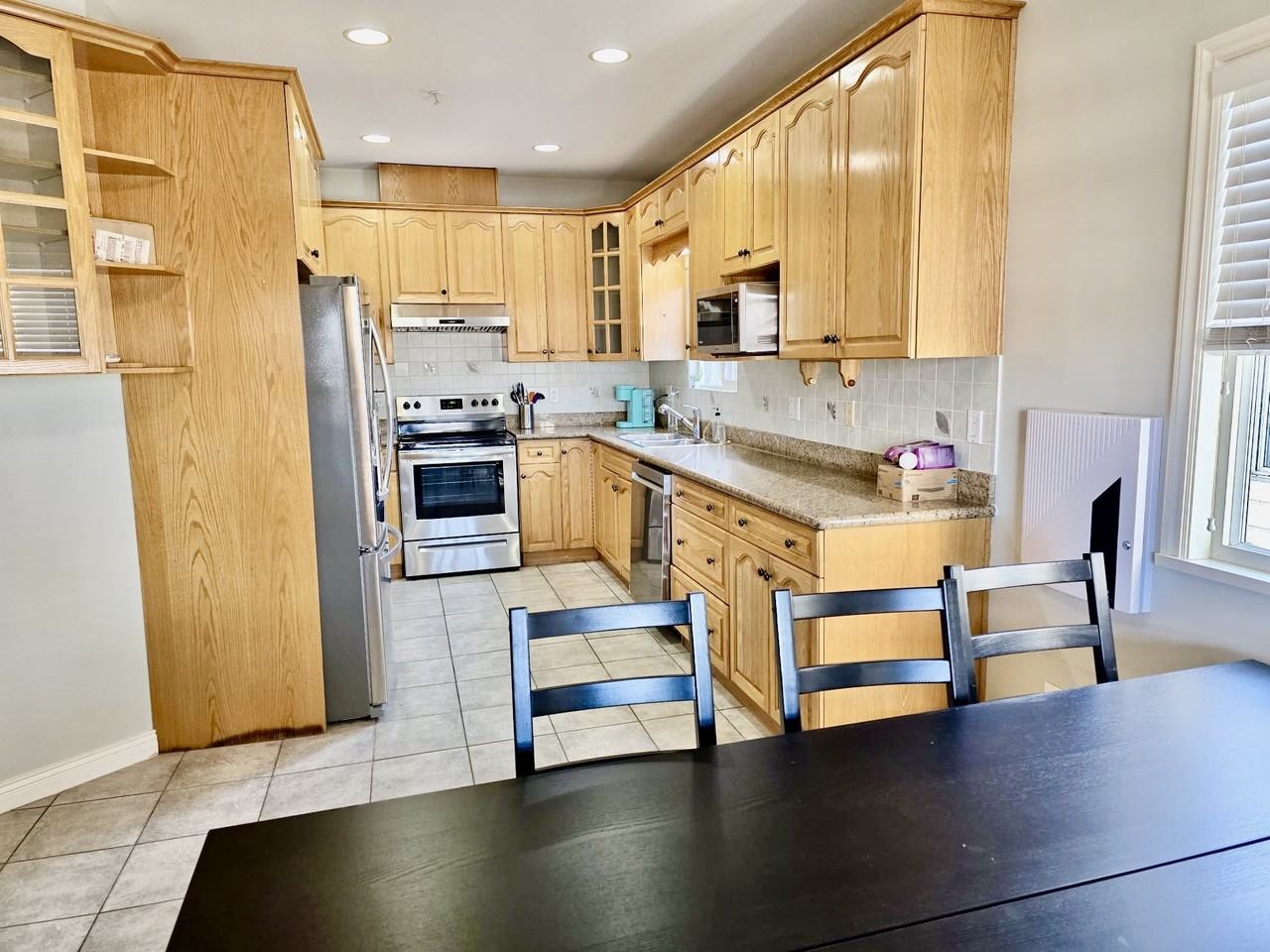 759 51st Ave E Uppr - Photo 6 of 15