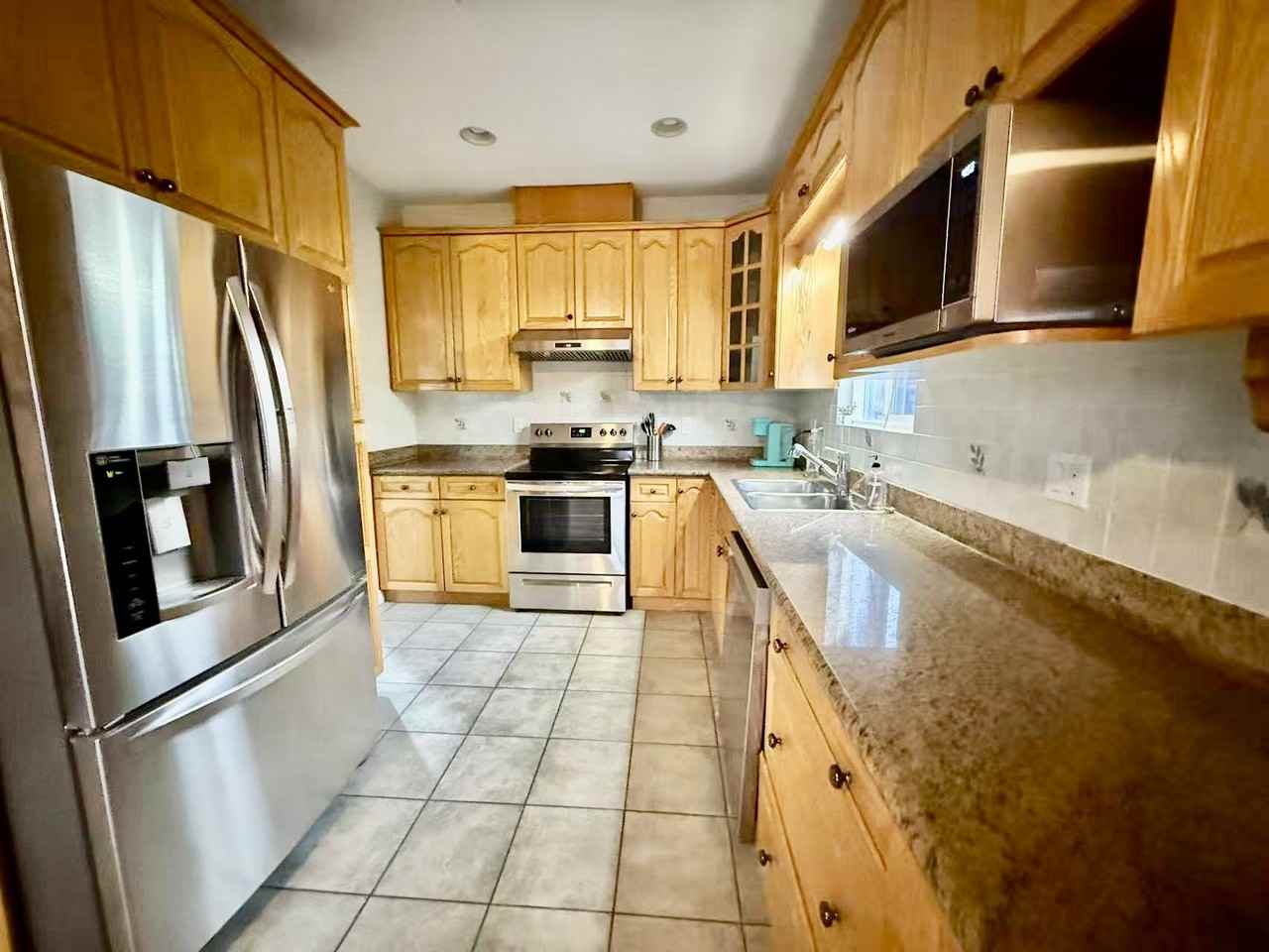 759 51st Ave E Uppr - Photo 7 of 15