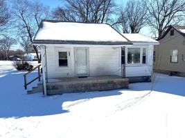 featured image of 418 S Washington Ave #1