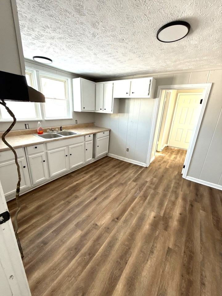 418 S Washington Ave #1 - Photo 4 of 10