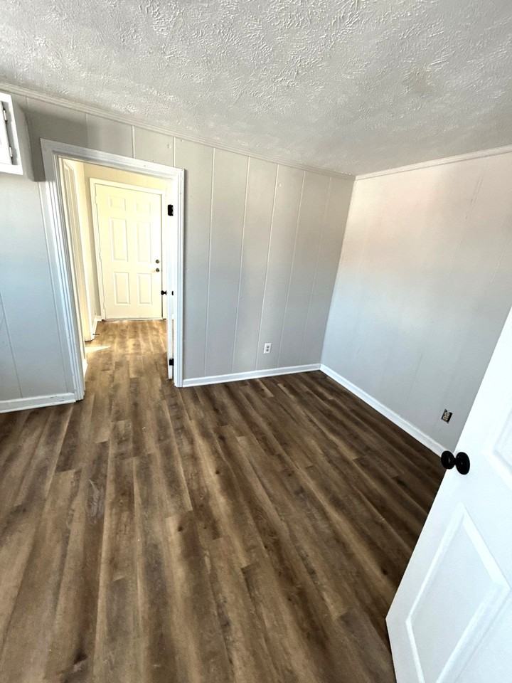 418 S Washington Ave #1 - Photo 5 of 10