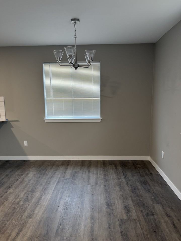 1525 Baker Street NortheastUnit A #1 - Photo 4 of 6