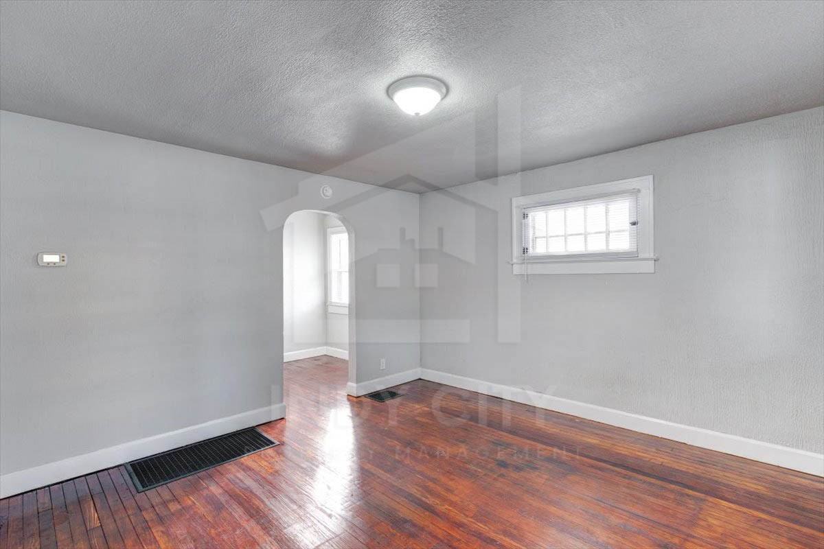 3209 W 10th St #1 - Photo 3 of 18