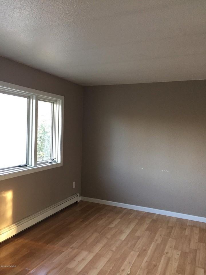 1000 N Elsinore Ave #3 - Photo 2 of 7