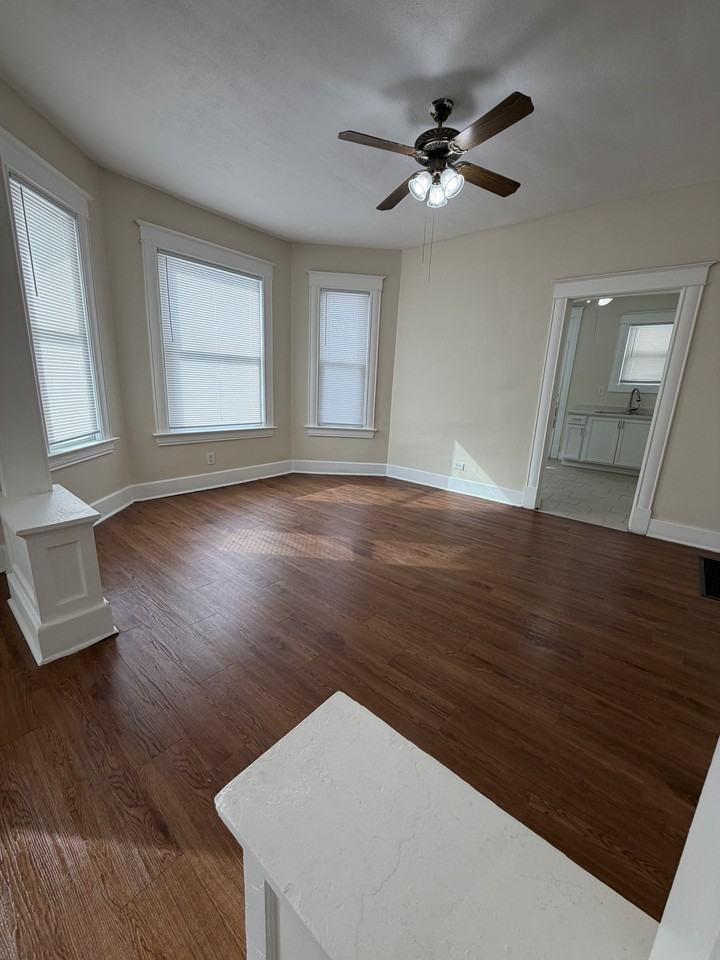 2613 Iowa St #1 - Photo 4 of 15