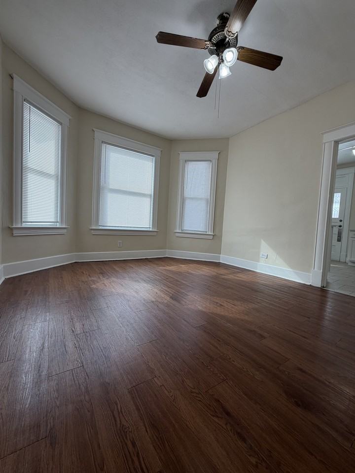 2613 Iowa St #1 - Photo 5 of 15