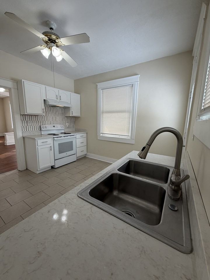 2613 Iowa St #1 - Photo 7 of 15