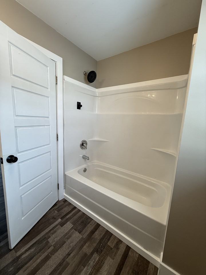 601 Leonard St #1 - Photo 5 of 11