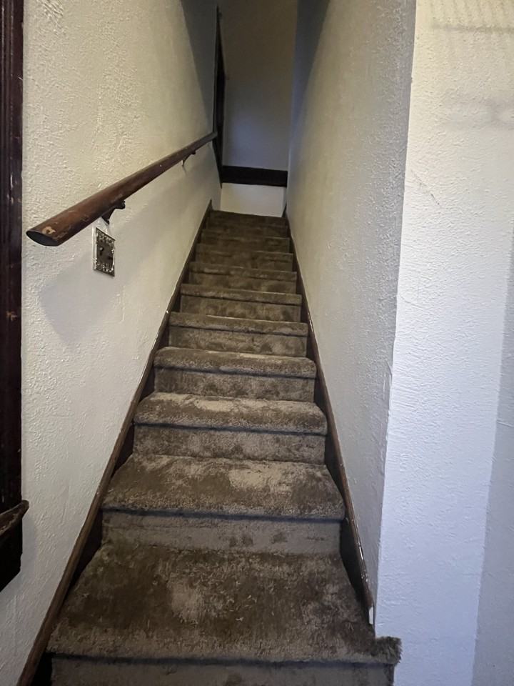 1305 N Church St #B - Photo 3 of 7