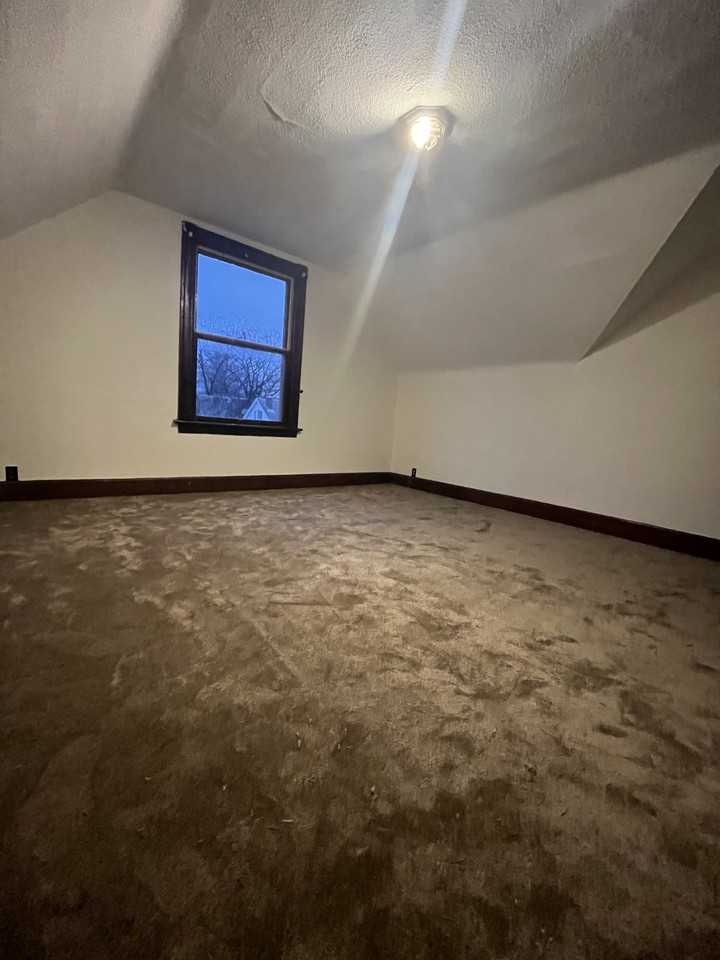 1305 N Church St #B - Photo 5 of 7