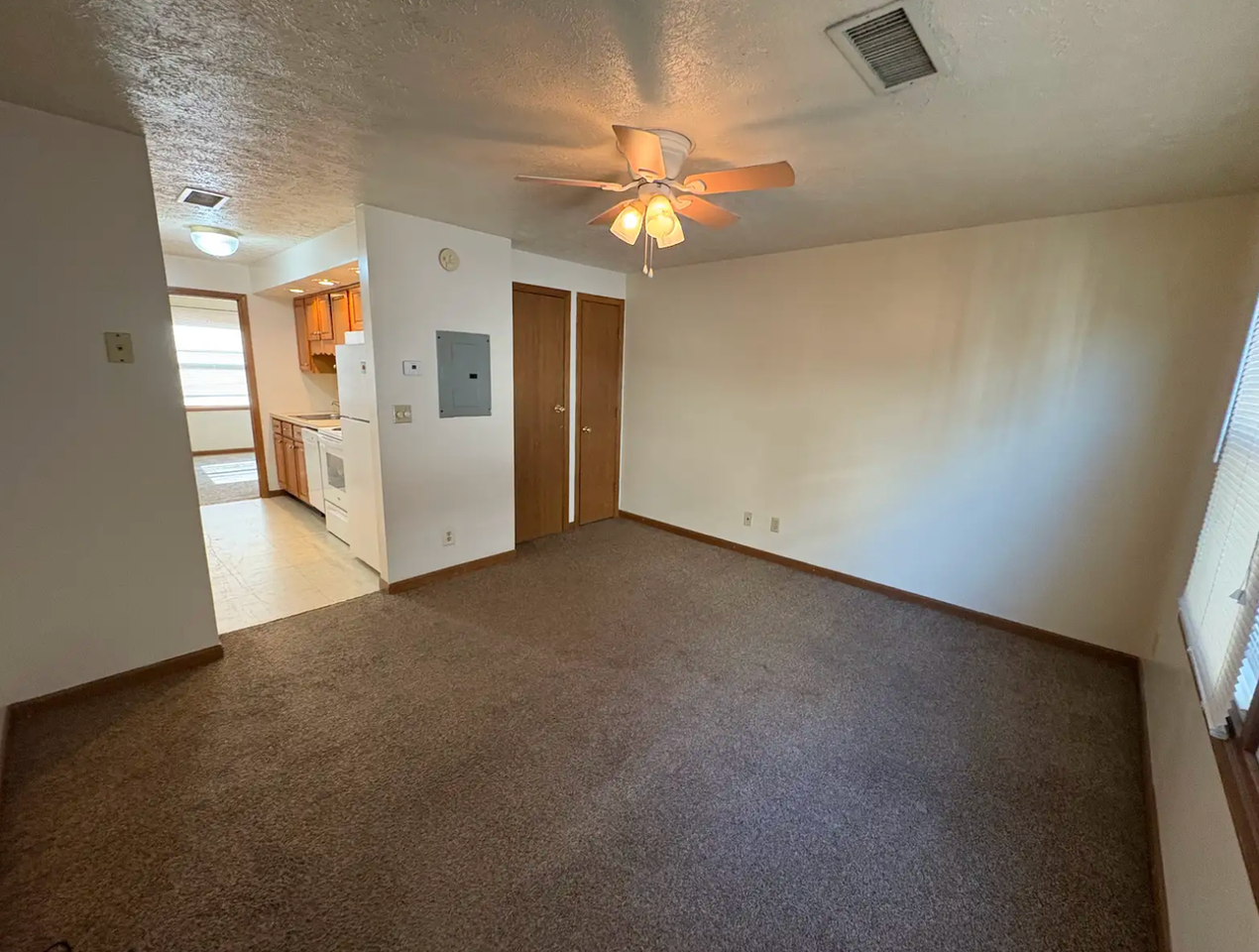 Towne Centre - Photo 4 of 17