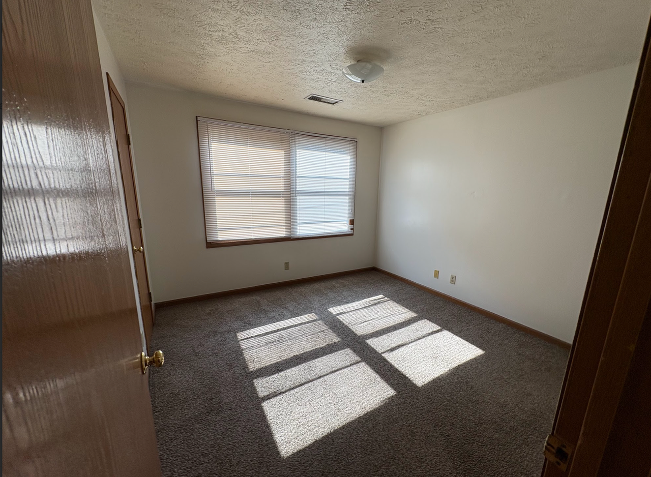 Towne Centre - Photo 6 of 17