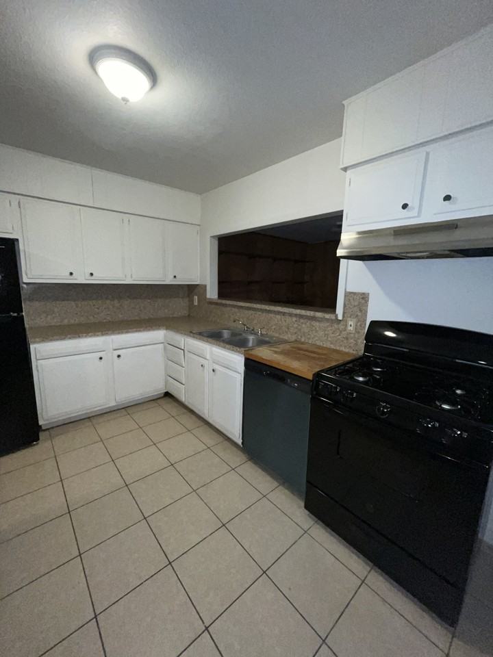 12 Putnam Ave #1 - Photo 2 of 15