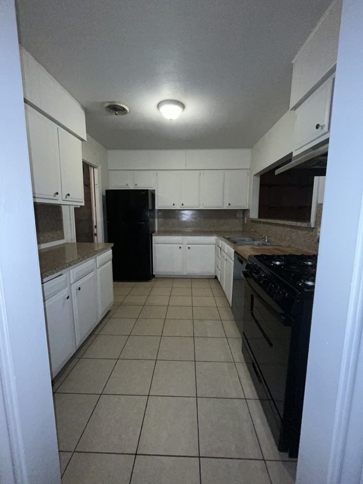 12 Putnam Ave #1 - Photo 4 of 15