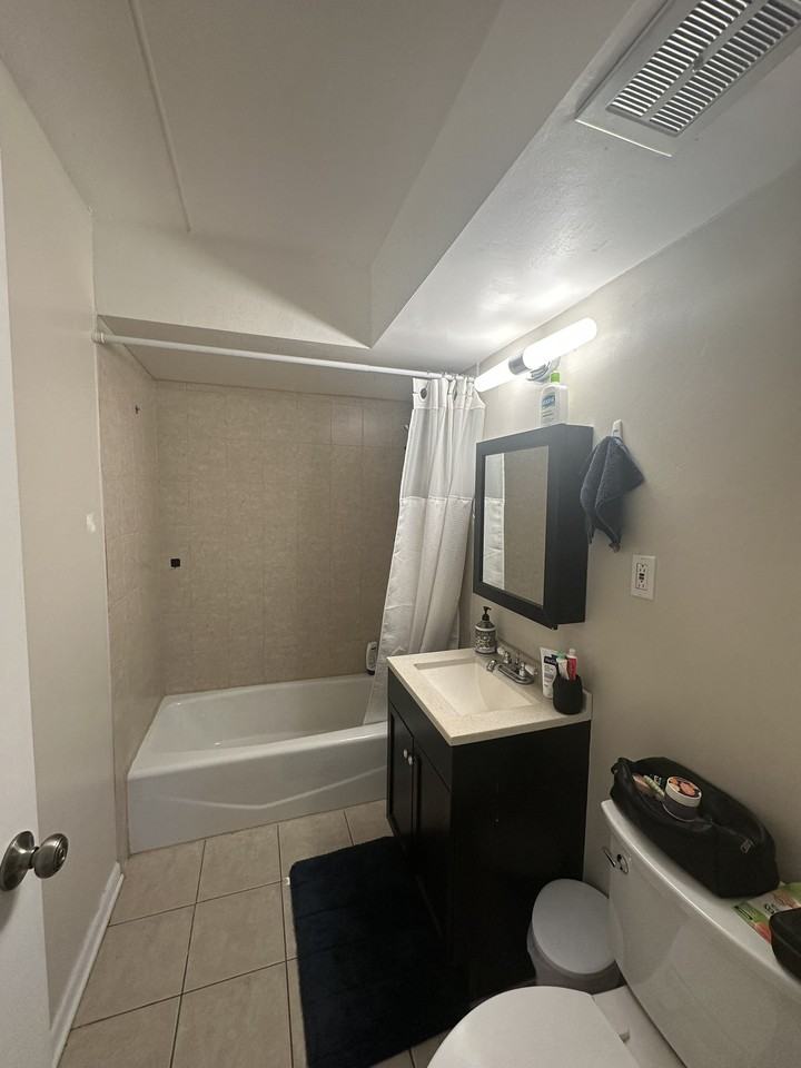 221 E Plainfield Rd - Photo 3 of 8