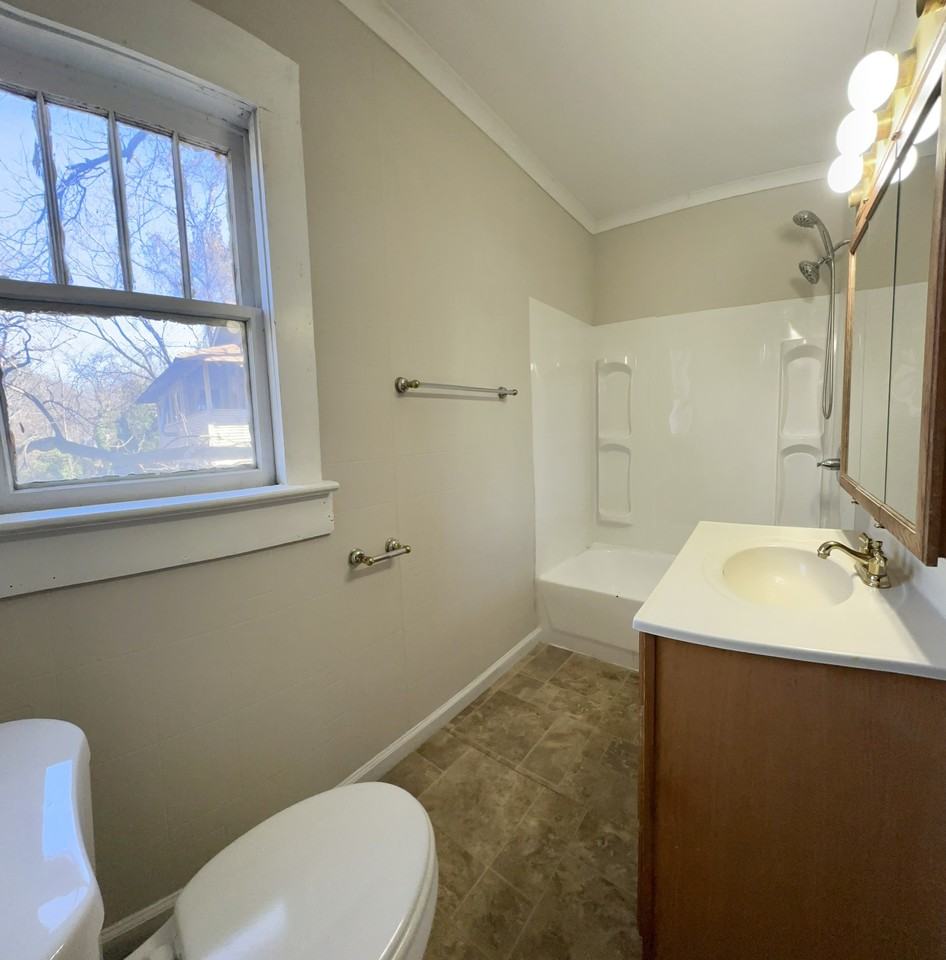 4028 40th Ave N #1 - Photo 7 of 10